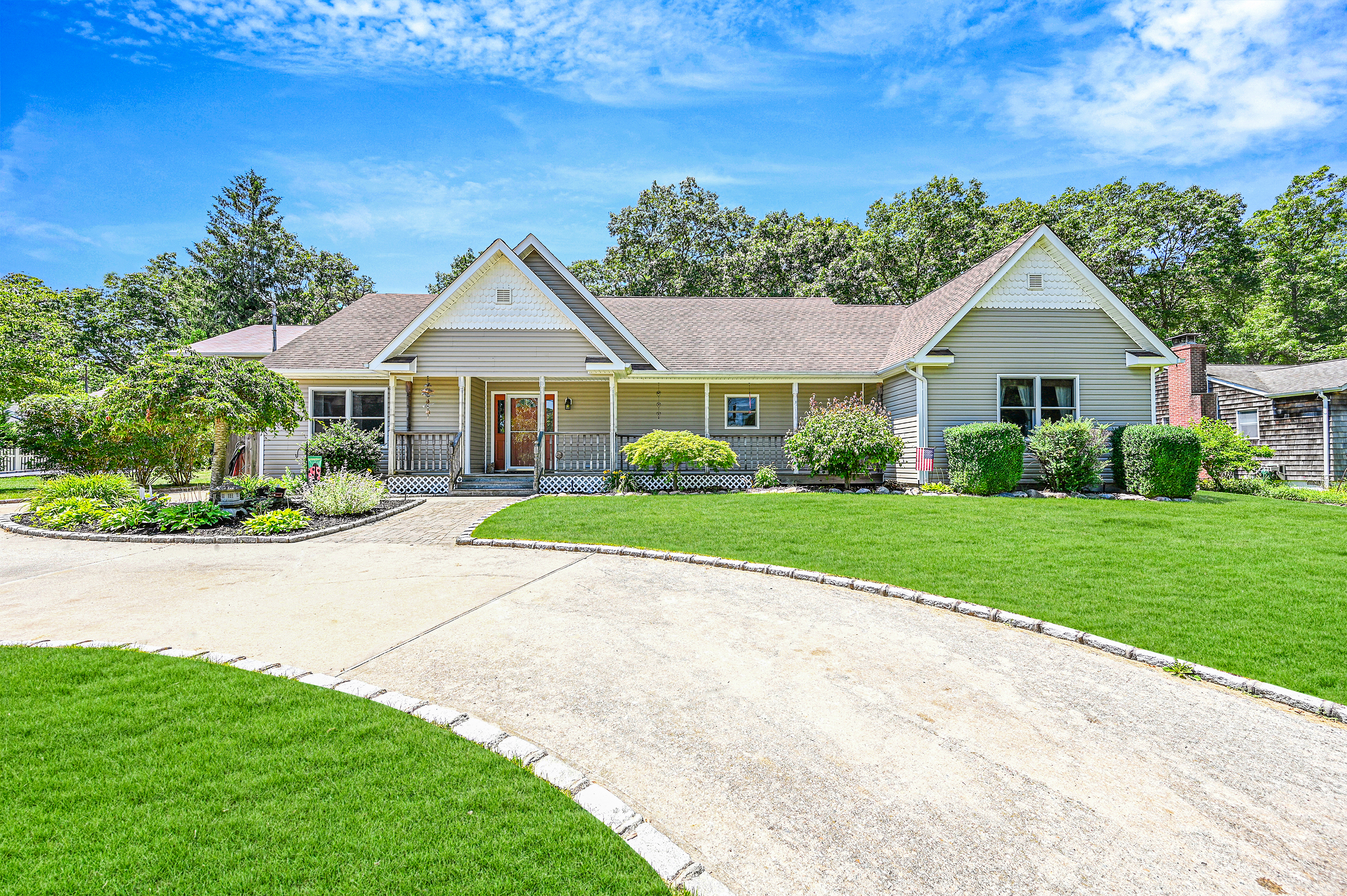 Exterior of 166 Lakeside Trail